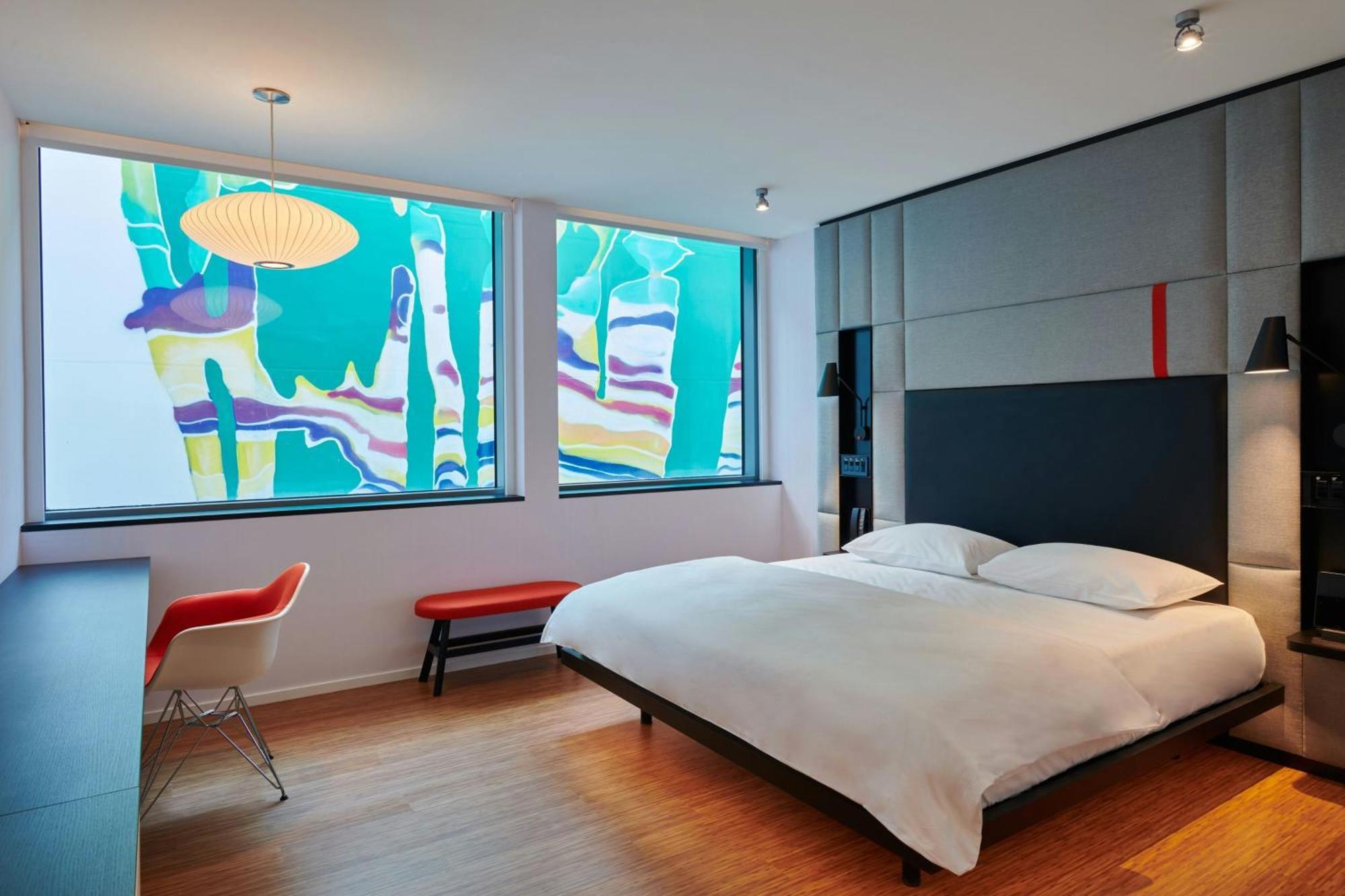 Zimmer mit Kingsize-Bett, barrierefrei